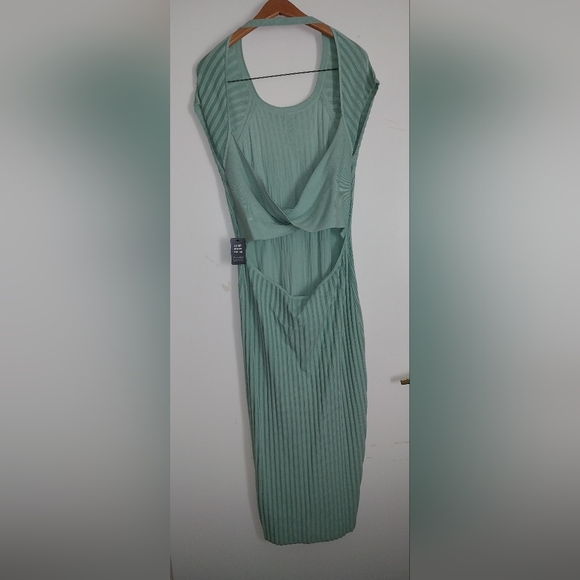 Express midi sweater dress - Picture 5 of 6